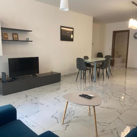 Sliema Centrally Located Apt Buitenkant foto