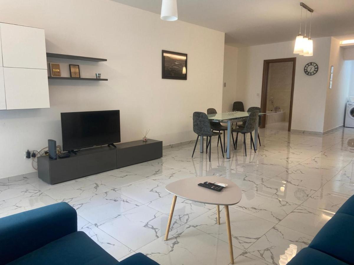 Sliema Centrally Located Apt Buitenkant foto