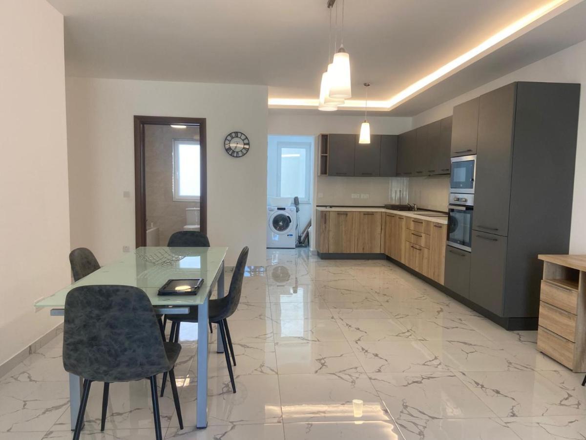 Sliema Centrally Located Apt Buitenkant foto